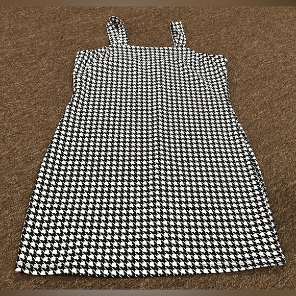 Dresses & Skirts - EUC Women’s Jolie & Joy XL Houndstooth dress tank sleeveless black white slit